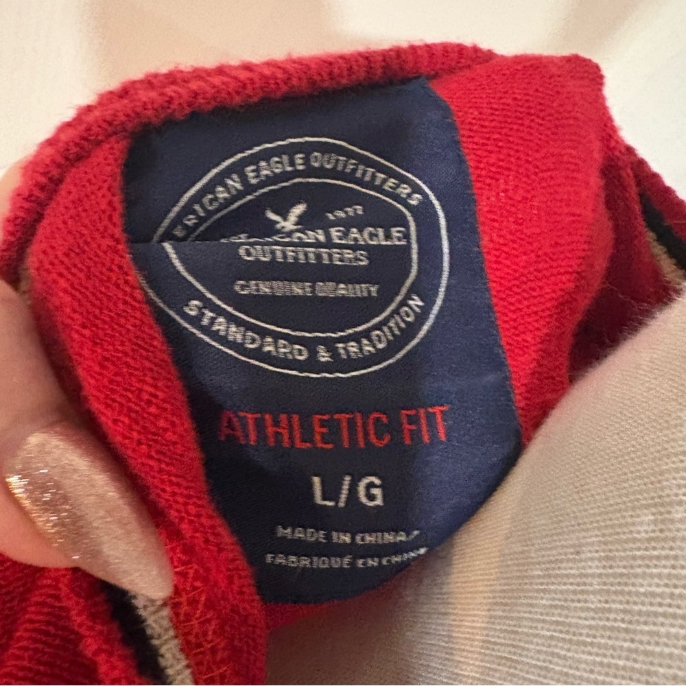 American Eagle Men's V-Neck Sweater in Bold Red/ Y2K Style‎ - Picture 7 of 7